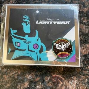 NWT Disney’s Exclusive Buzz Lightyear Trading Pin & Certificate